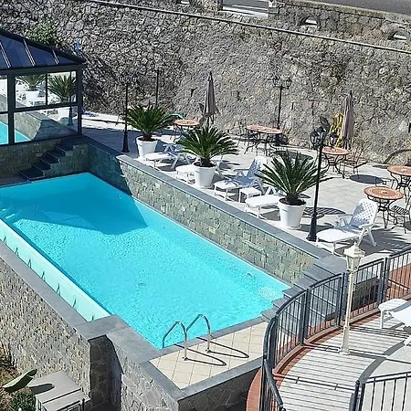 Sleeps 2 Air Con Wifi * La Spezia